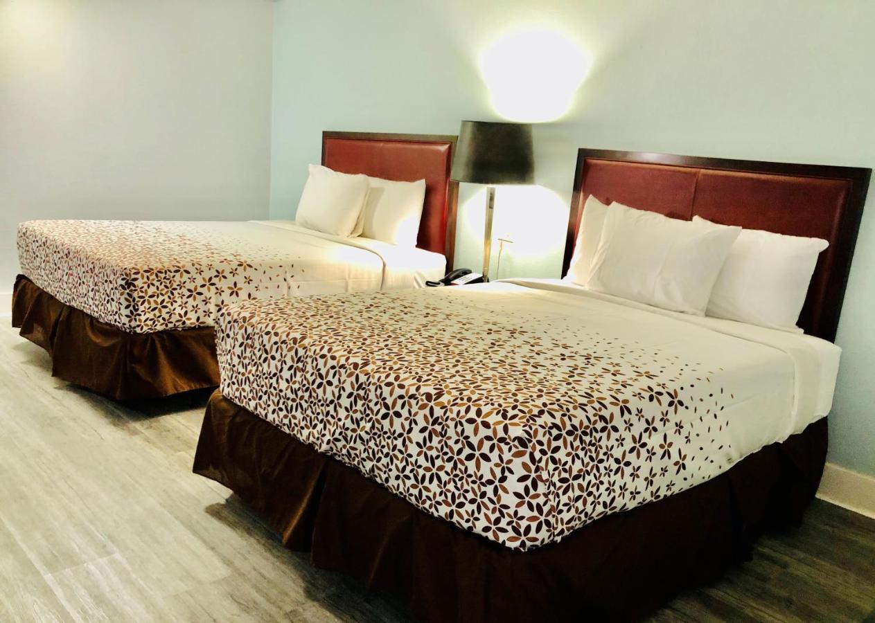 Montgomery Inn & Suites Εξωτερικό φωτογραφία