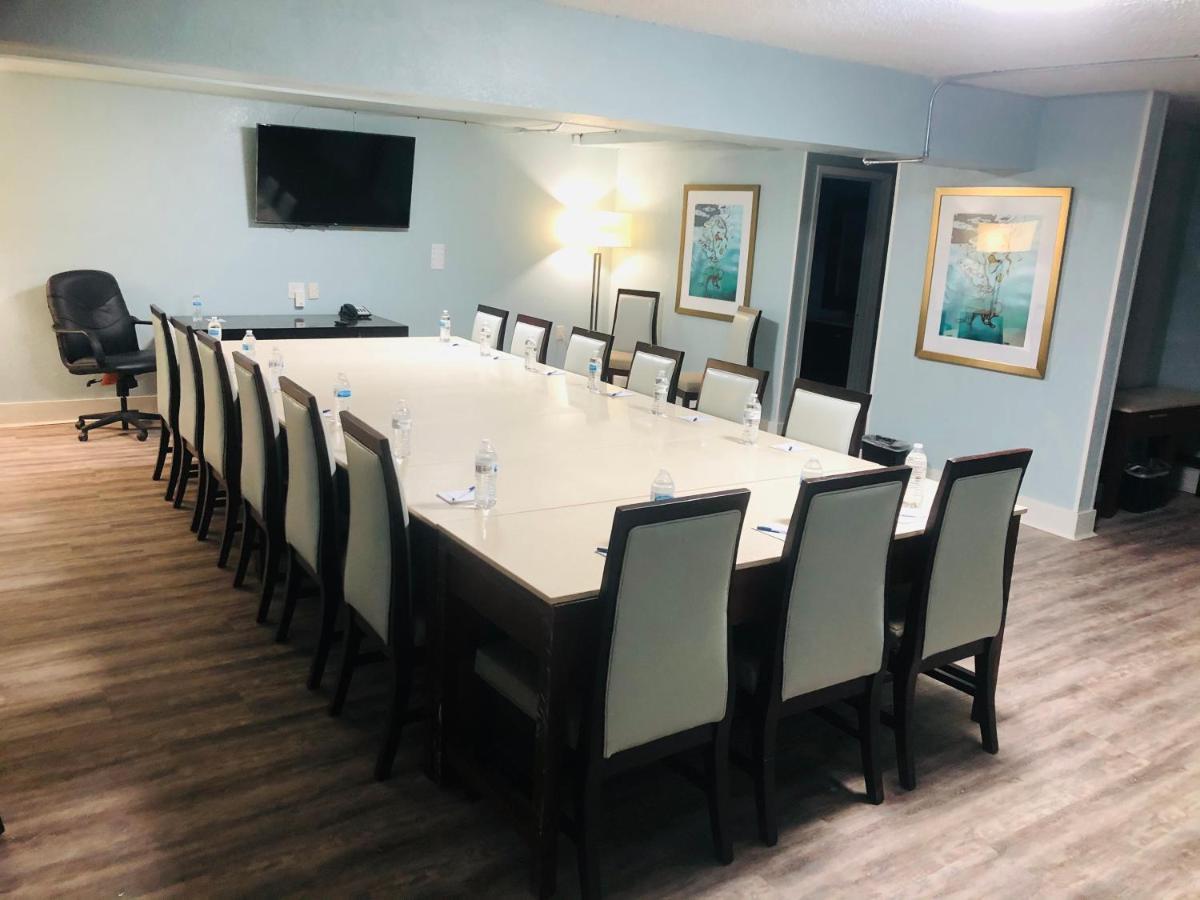 Montgomery Inn & Suites Εξωτερικό φωτογραφία