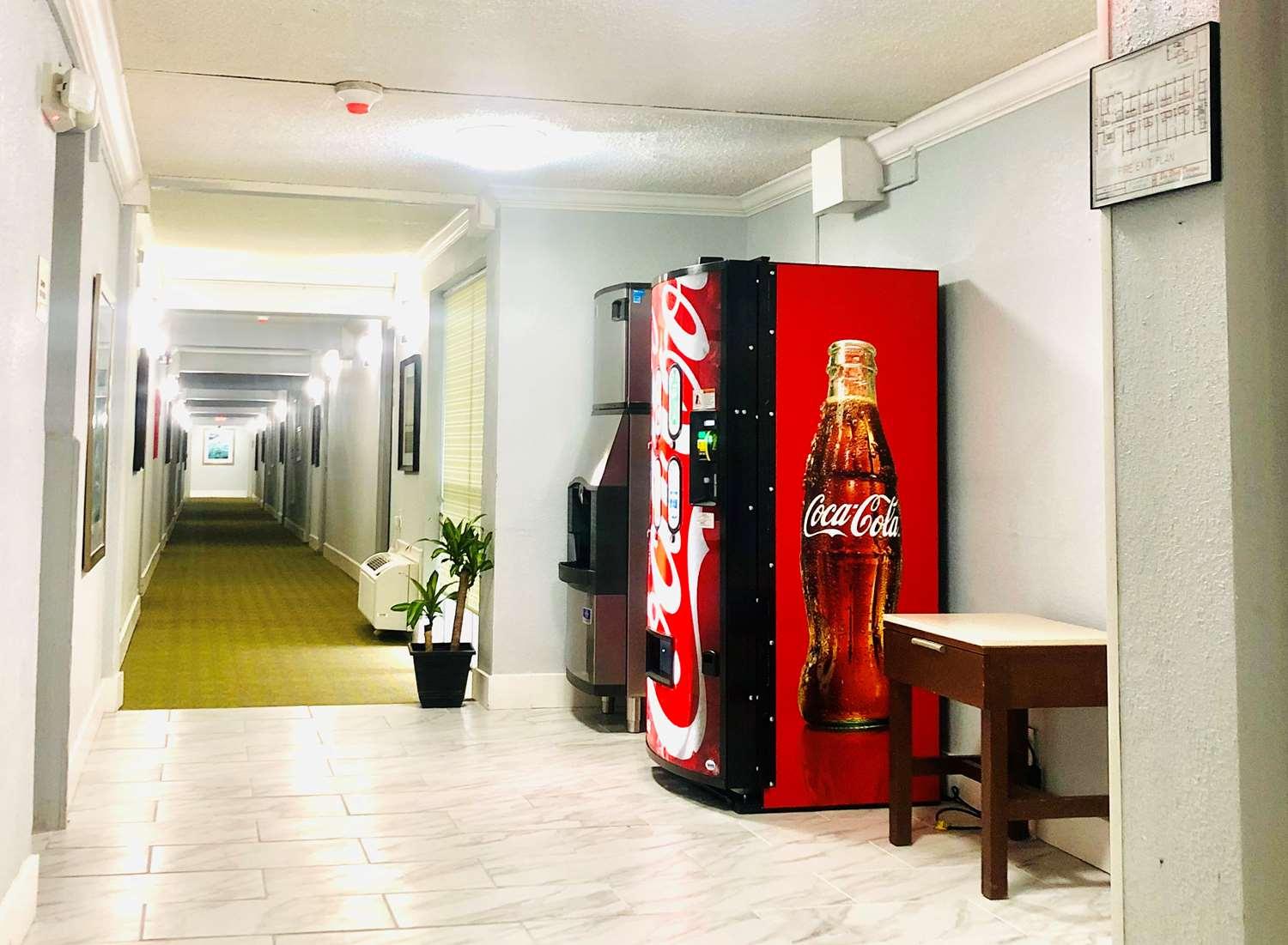 Montgomery Inn & Suites Εξωτερικό φωτογραφία