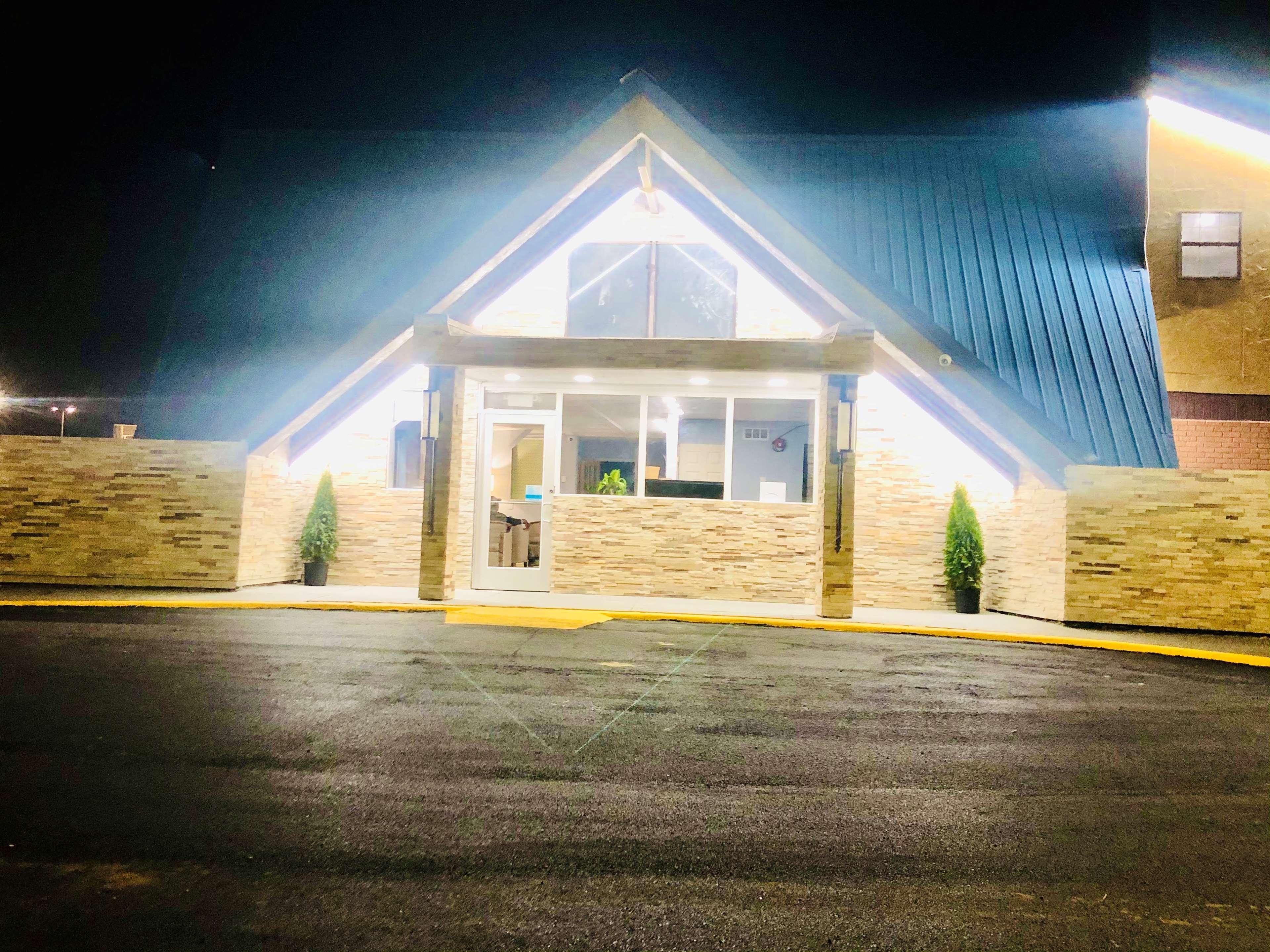 Montgomery Inn & Suites Εξωτερικό φωτογραφία