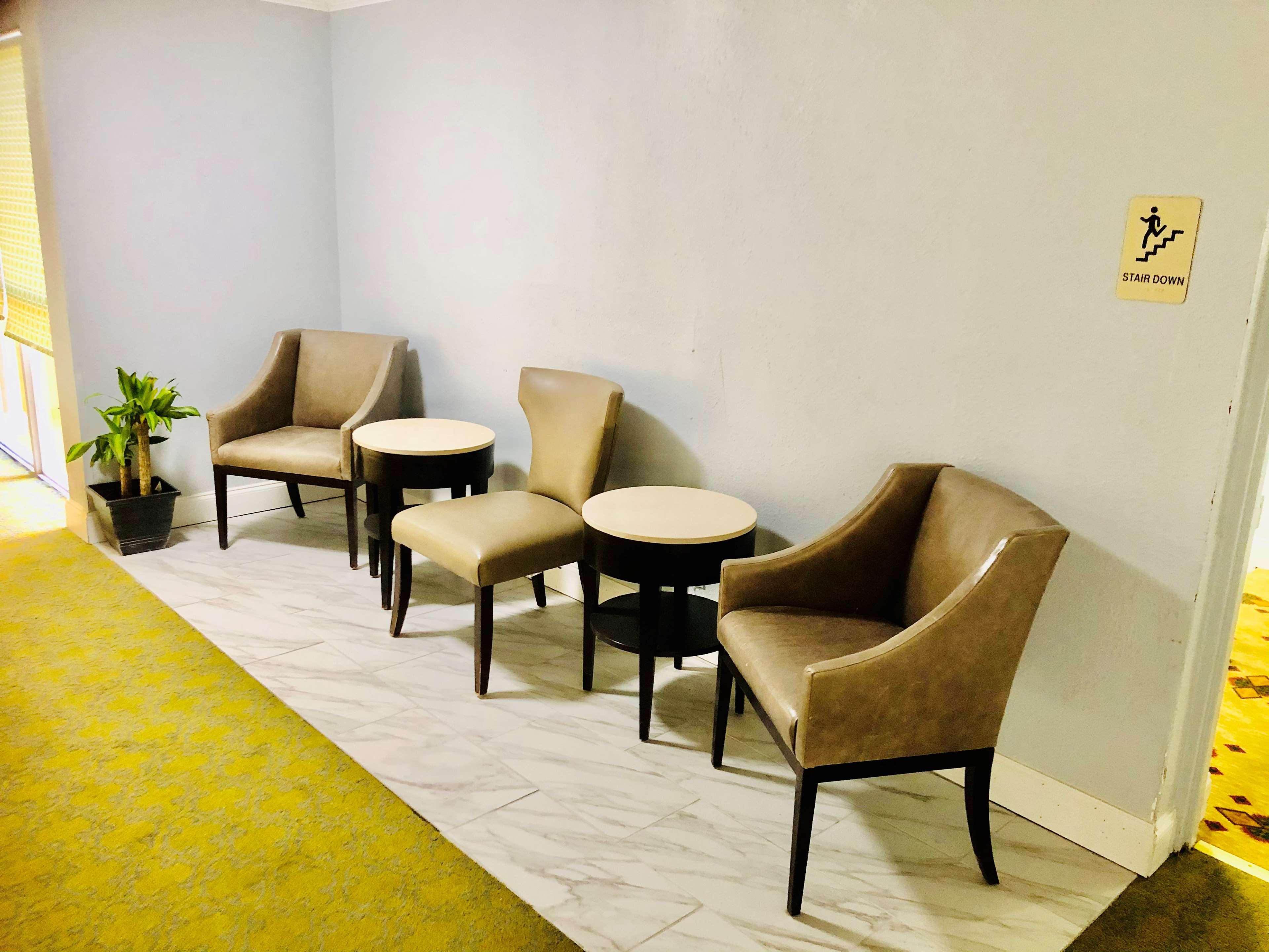 Montgomery Inn & Suites Εξωτερικό φωτογραφία